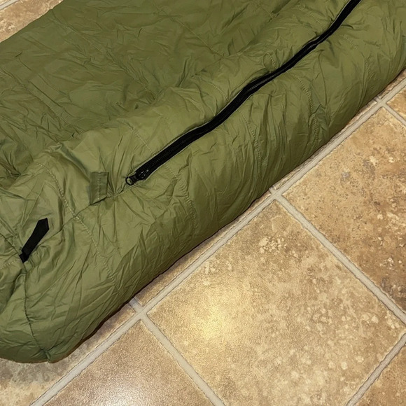 The North Face “Ember” Mummy Sleeping Bag 20° Rating w/Carry Travel Bag - Picture 7 of 17